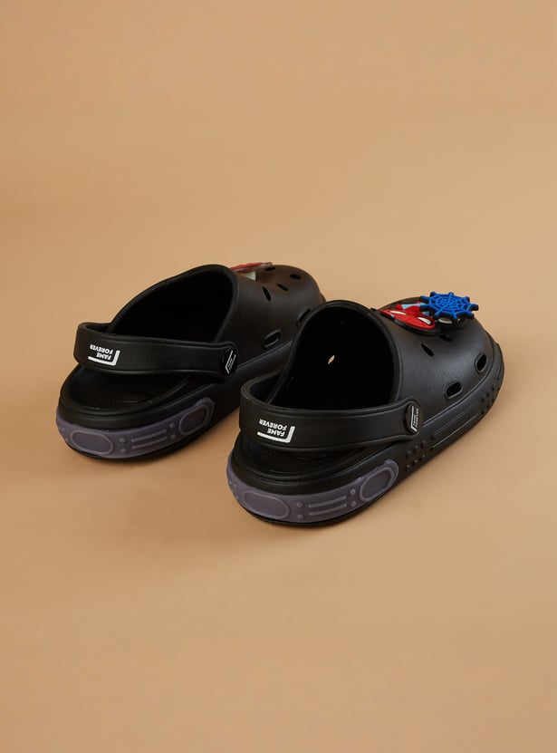 FAME FOREVER Boys Spider-Man Charm Clogs