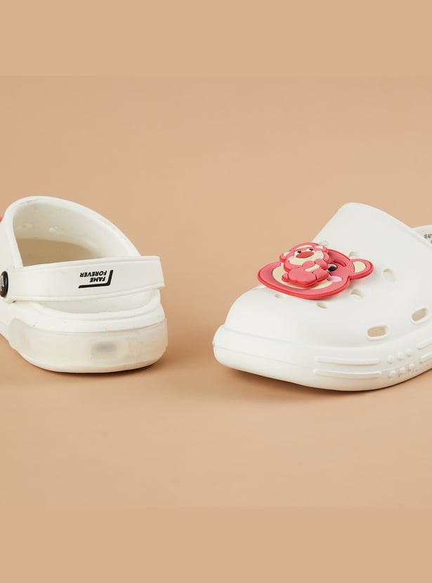 FAME FOREVER Boys Jibbitz Appliqued Clogs