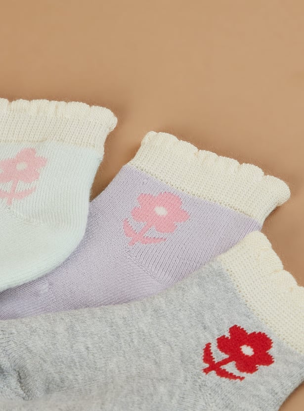FAME FOREVER Knitted Ankle-Length Socks - Pack of 3
