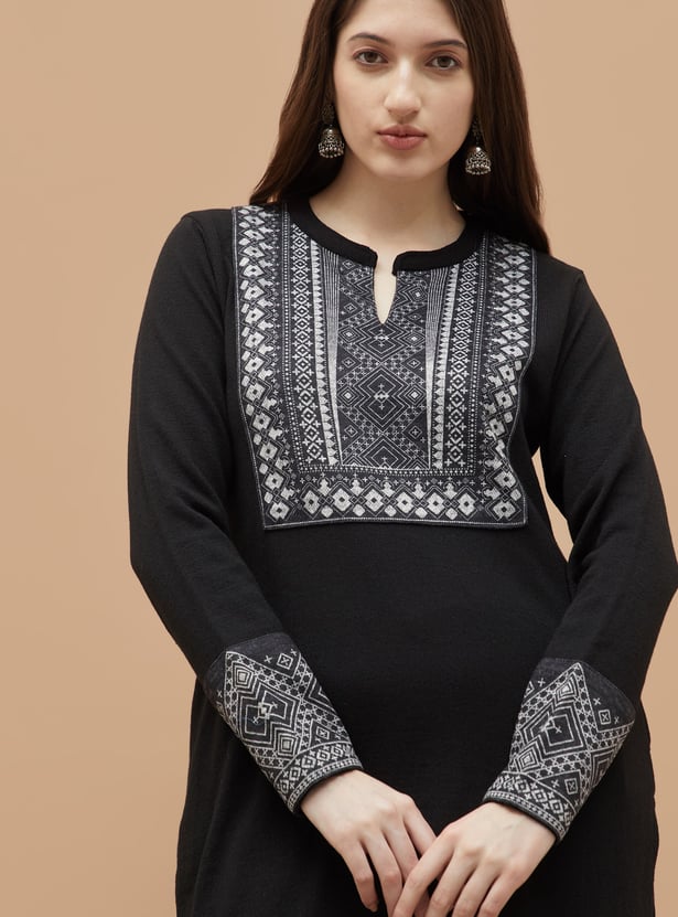 MELANGE Embroidered Straight Winter Kurta