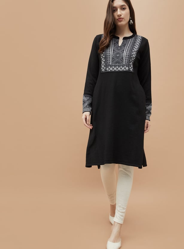 MELANGE Embroidered Straight Winter Kurta
