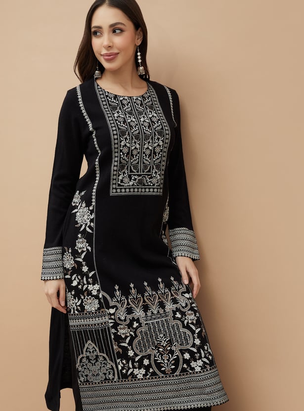 MELANGE Embroidered Straight Winter Kurta