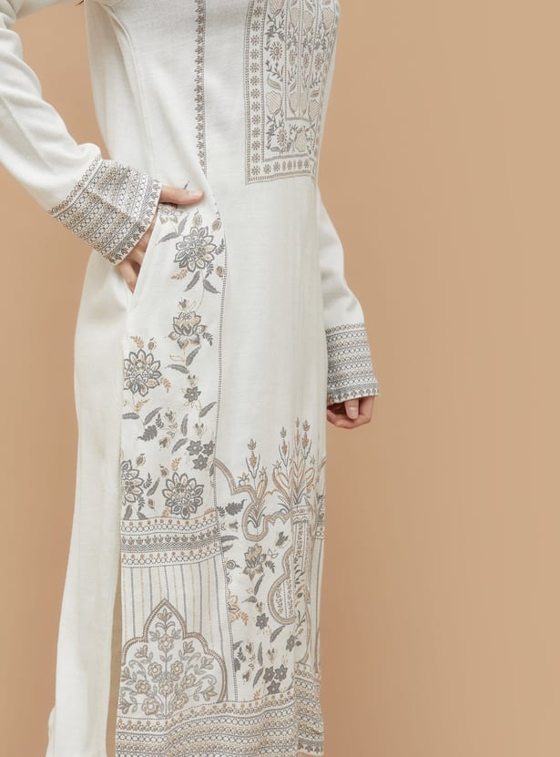 MELANGE Embroidered Straight Winter Kurta