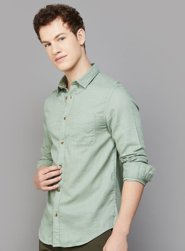 INDIAN TERRAIN Textured Chiselled Shirt (Slim Fit)