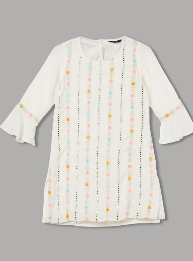 MELANGE Girls Embroidered Straight Kurta Set