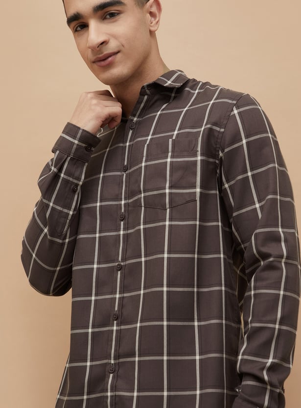 FAME FOREVER Checked Regular Fit Shirt
