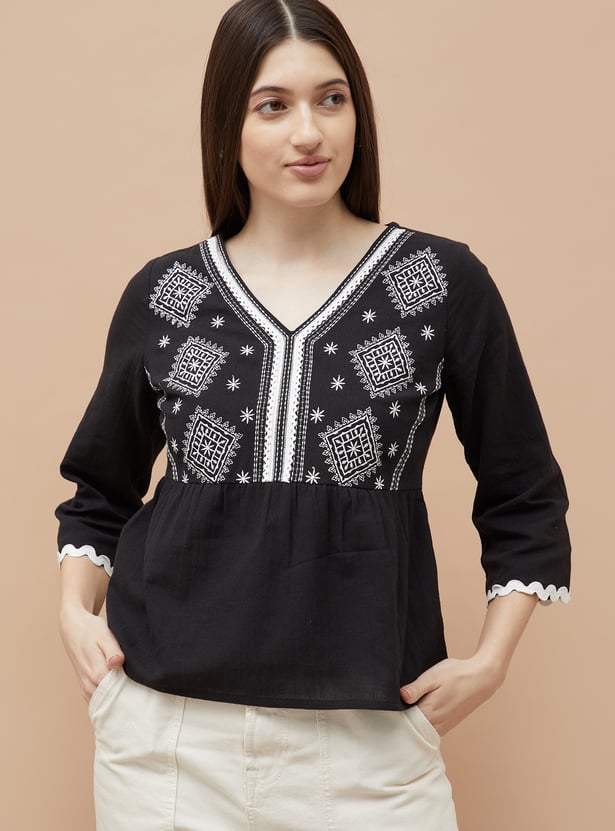 FAME FOREVER Embroidered Top