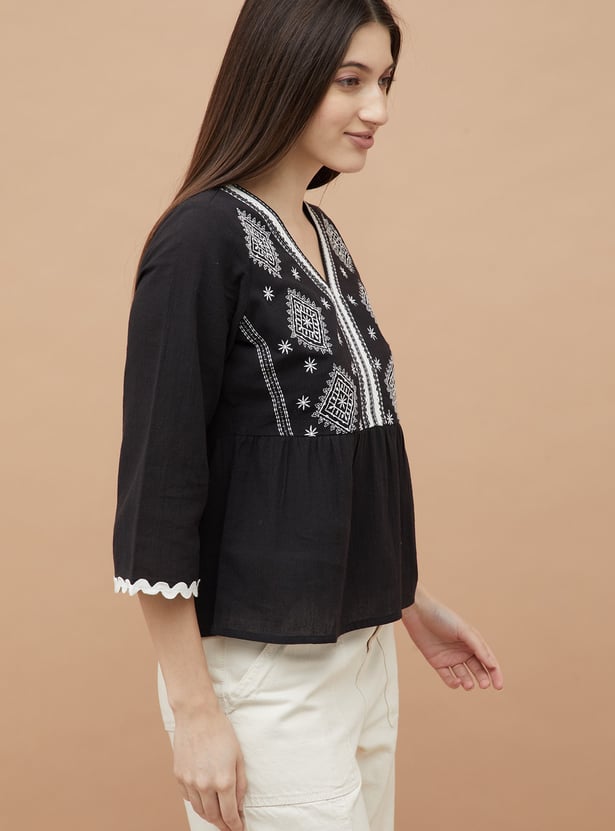 FAME FOREVER Embroidered Top