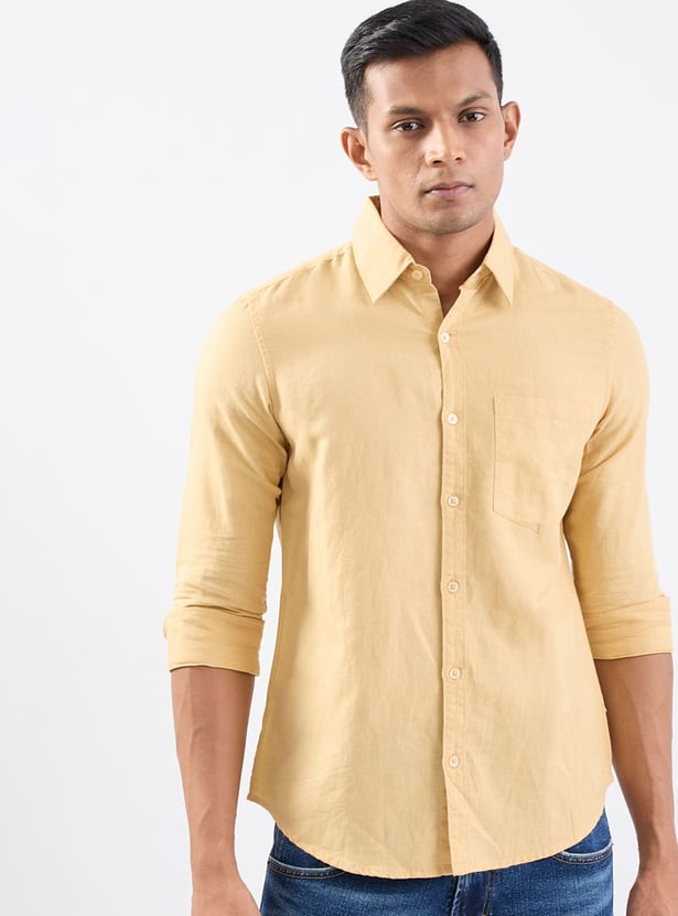SPYKAR Solid Slim Fit Shirt