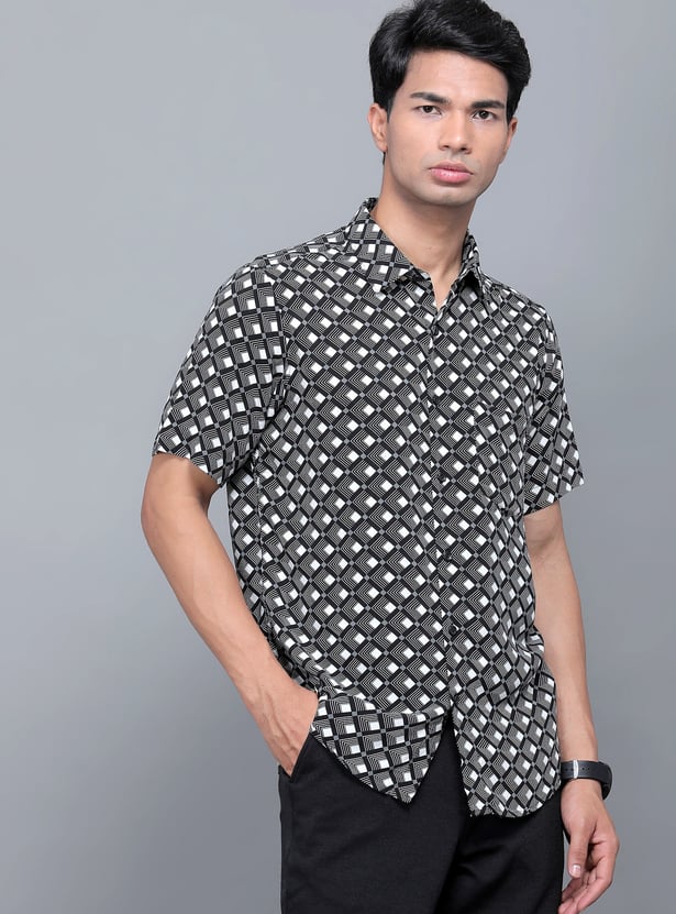 SPYKAR Geometric Print Slim Fit Shirt