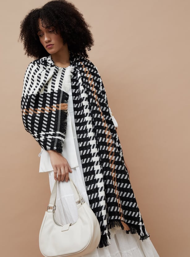 GINGER Knit Tassel Detail Stole