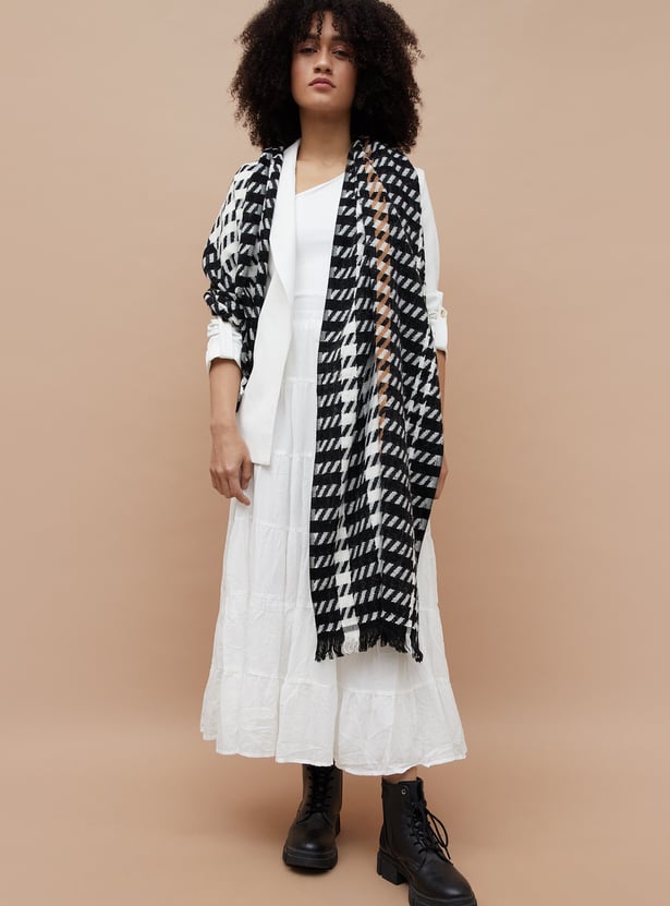GINGER Knit Tassel Detail Stole