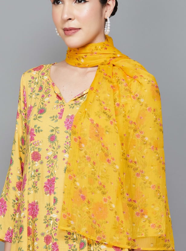 W Floral Print Flared Kurta Set
