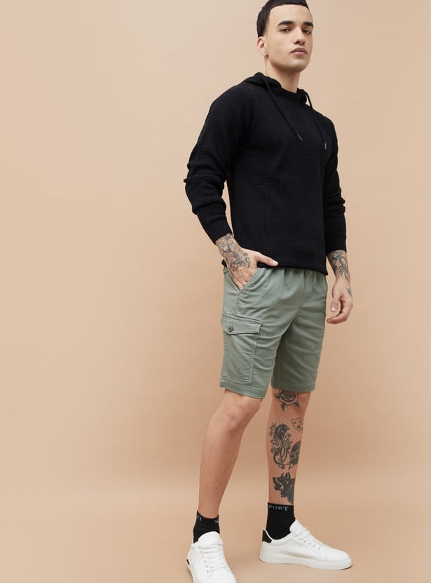 FAME FOREVER Solid Cargo Shorts