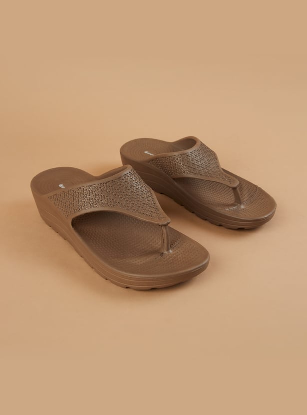 GINGER Textured Platformed Flip-Flops