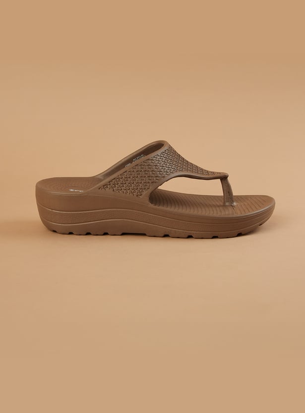 GINGER Textured Platformed Flip-Flops