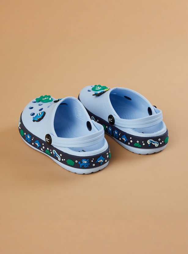 FAME FOREVER Boys Jibbitz Charm Clogs