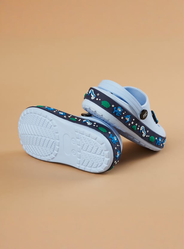 FAME FOREVER Boys Jibbitz Charm Clogs