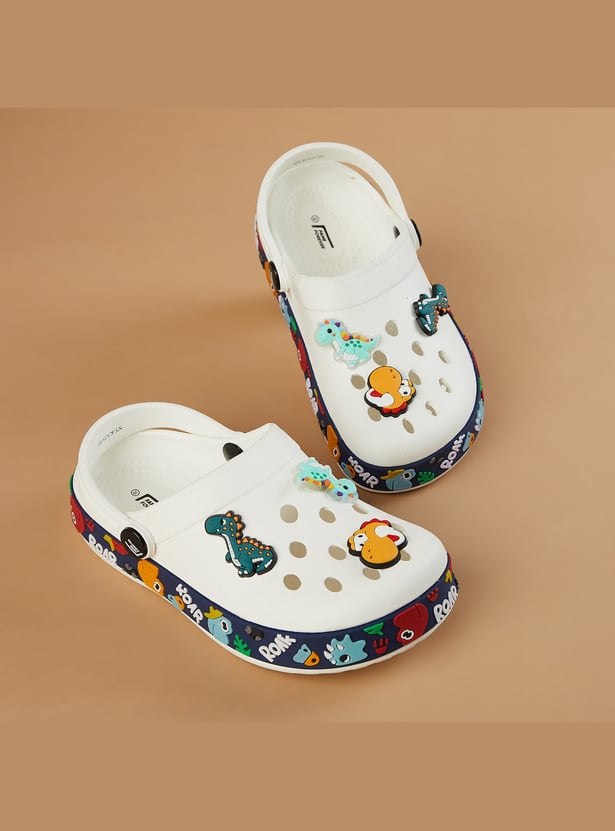 FAME FOREVER Boys Jibbitz Charm Clogs