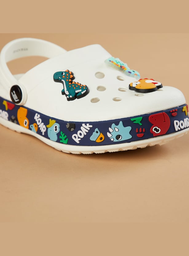 FAME FOREVER Boys Jibbitz Charm Clogs