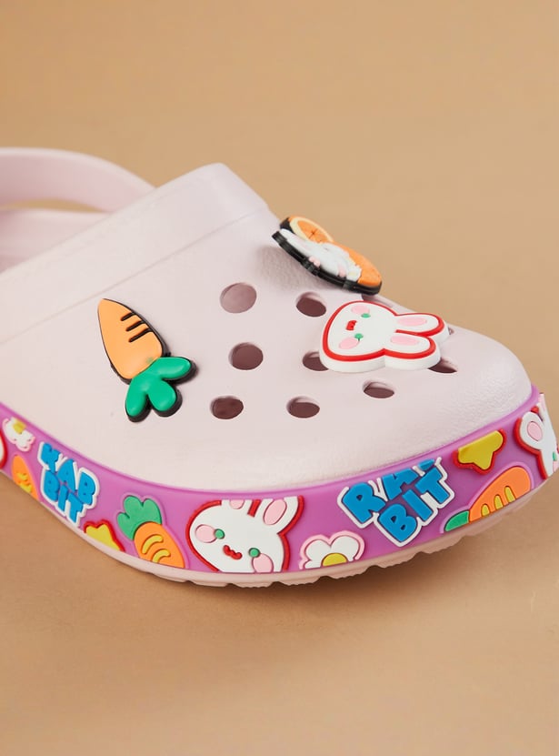 FAME FOREVER Girls Jibbitz Charms Clogs