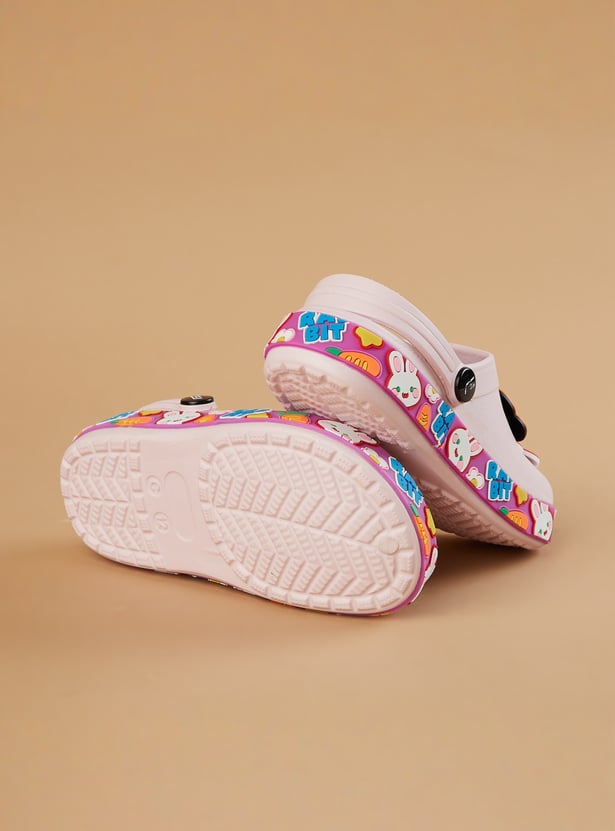 FAME FOREVER Girls Jibbitz Charms Clogs