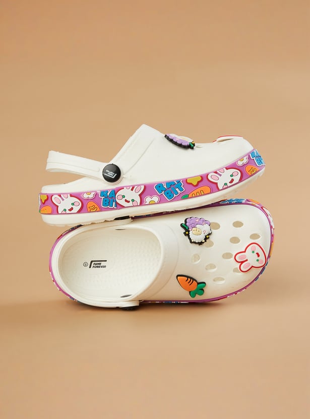 FAME FOREVER Girls Jibbitz Charms Clogs