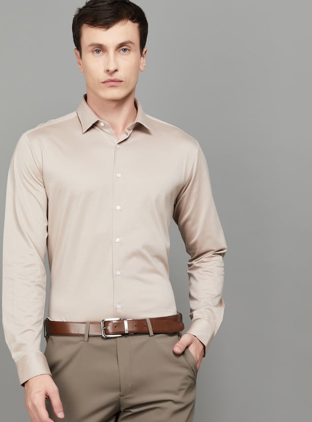 VAN HEUSEN Solid Slim Fit Formal Shirt