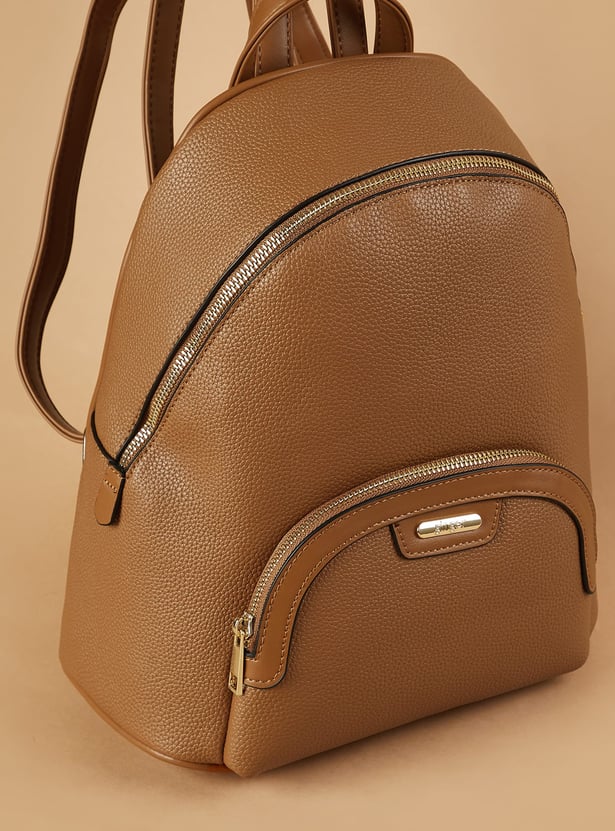 GINGER Textured Backpack