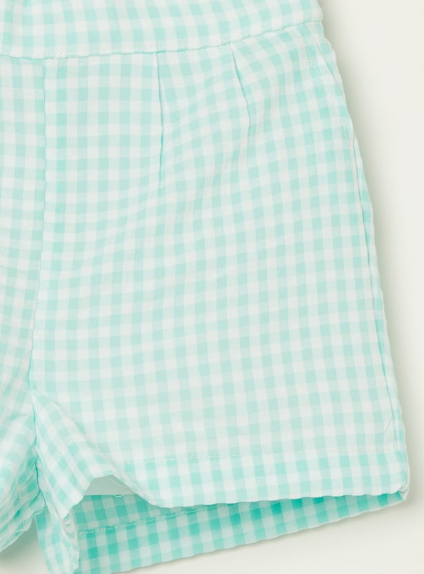 JUNIORS Girls Checked Top with Shorts Set