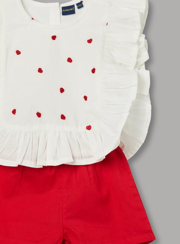 JUNIORS Embroidered Top with Shorts Set