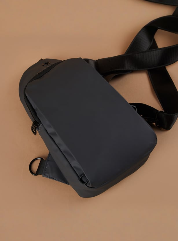 FAME FOREVER Solid Crossbody Backpack