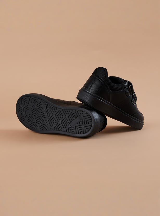 FAME FOREVER Boys Textured Velcro Closure Sneakers