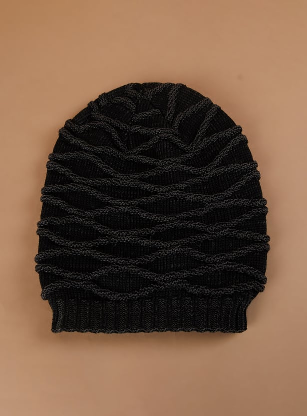 FAME FOREVER Knitted Beanie