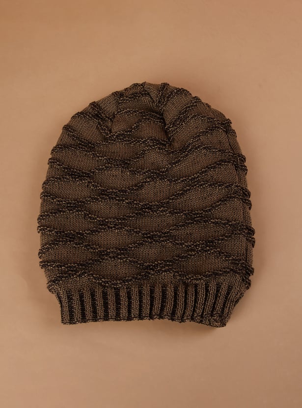 FAME FOREVER Knitted Beanie
