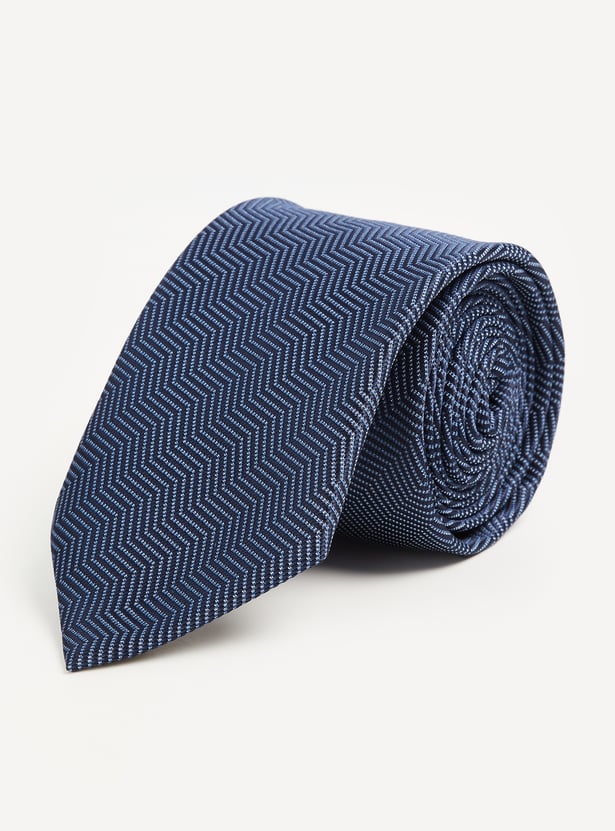 VAN HEUSEN Chevron Pattern Broad Tie