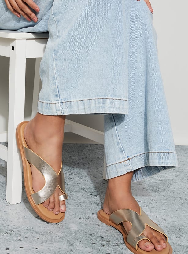 GINGER Metallic Ring Toe Flats