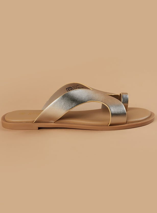 GINGER Metallic Ring Toe Flats