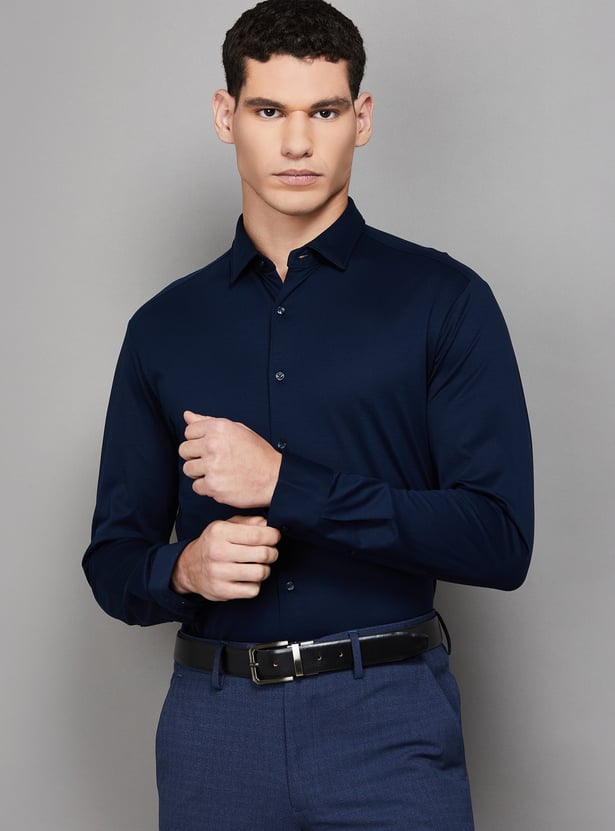 VAN HEUSEN Solid Slim Fit Formal Shirt