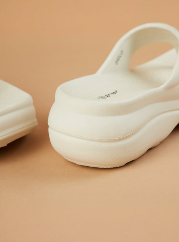 GINGER Textured Platform Flip-Flops