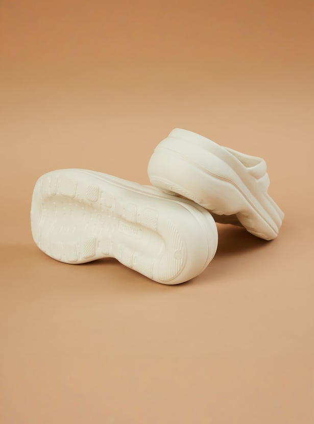 GINGER Textured Platform Flip-Flops