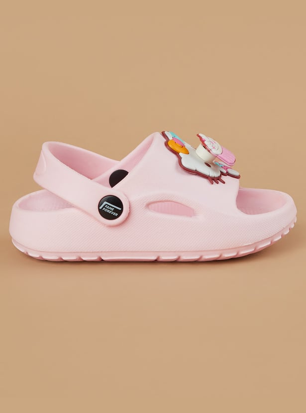 FAME FOREVER Girls Appliqued Sandals