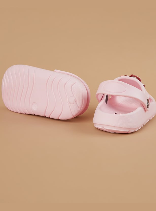 FAME FOREVER Girls Appliqued Sandals