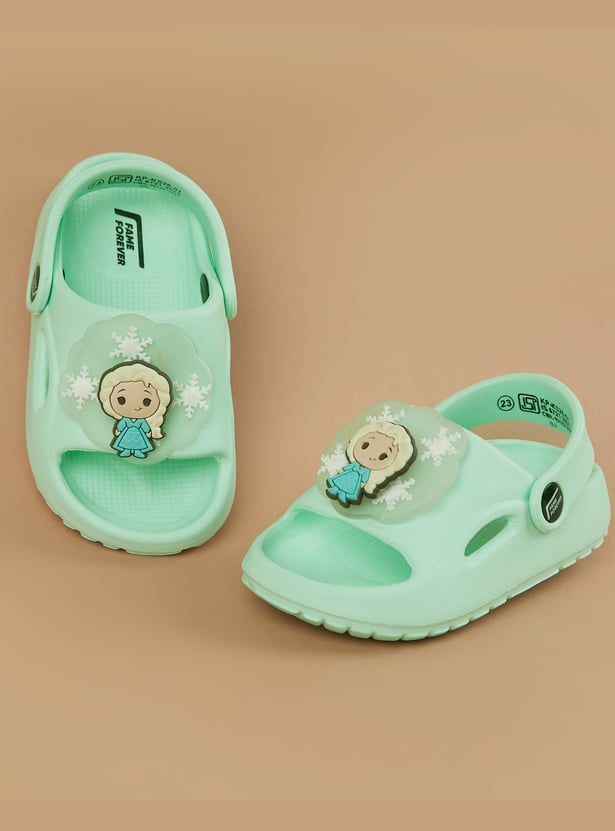 FAME FOREVER Girls Appliqued Clogs