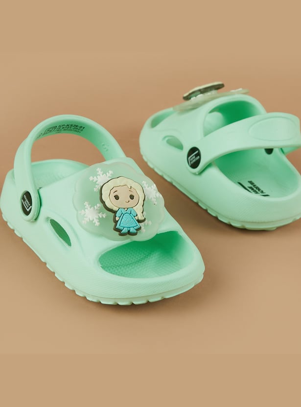FAME FOREVER Girls Appliqued Clogs