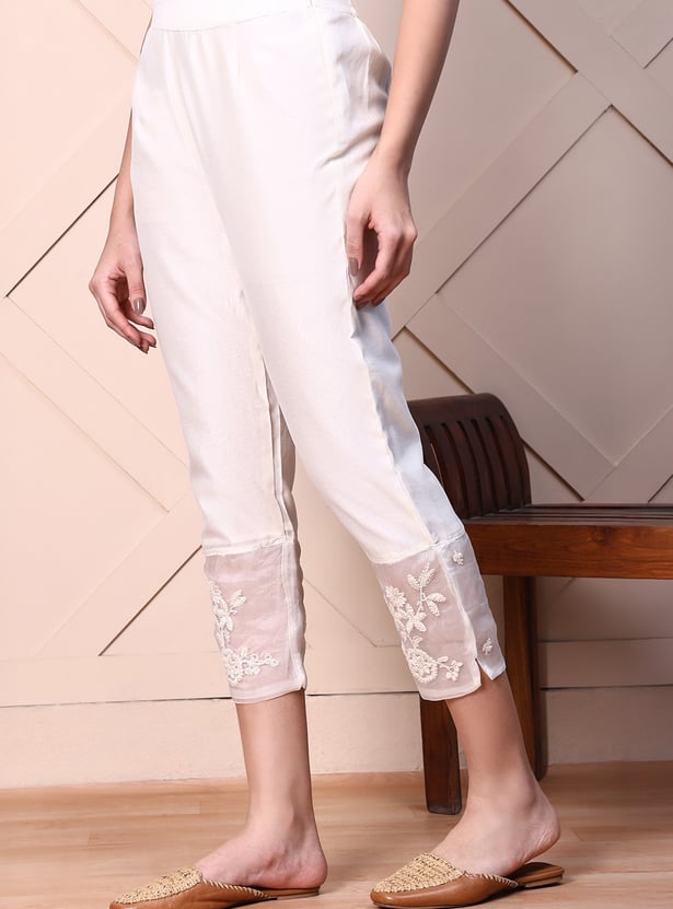 W Embroidered Straight Pant