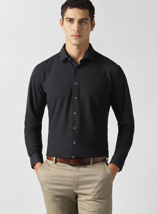 VAN HEUSEN Solid Slim Fit Formal Shirt