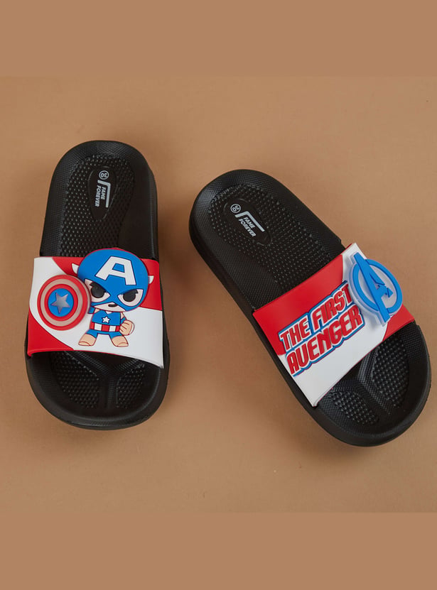 FAME FOREVER Boys Boys Captain America Sliders