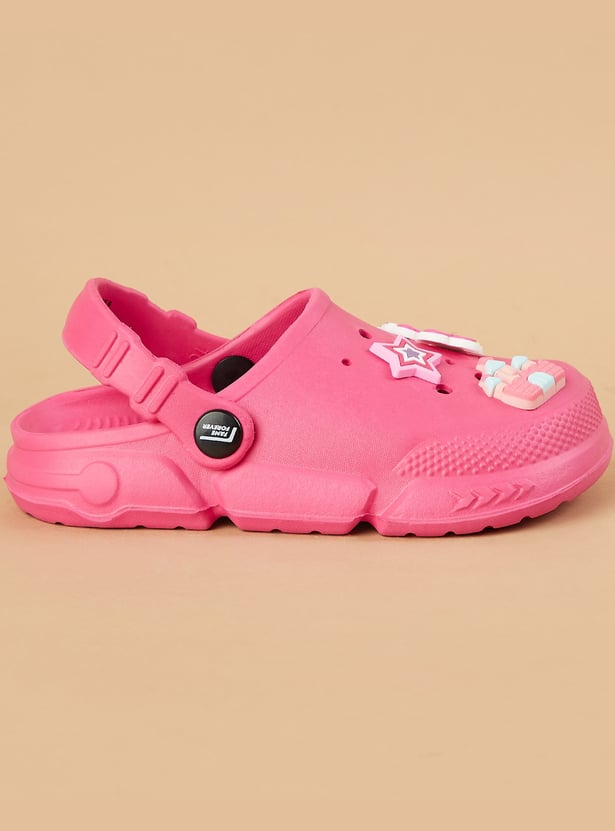 FAME FOREVER Clogs with Charms