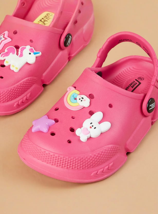 FAME FOREVER Clogs with Charms
